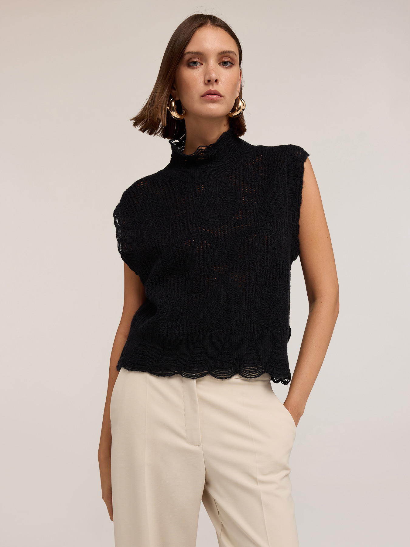 Jersey tejido con cuello alto image number 0