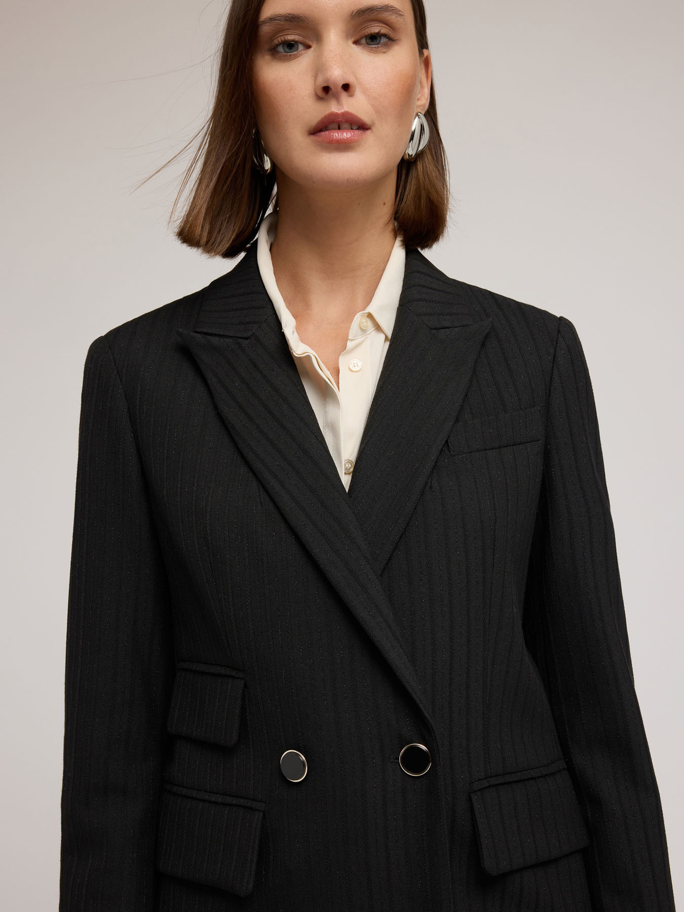 Veste structur&eacute;e crois&eacute;e &agrave; rayures image number 2