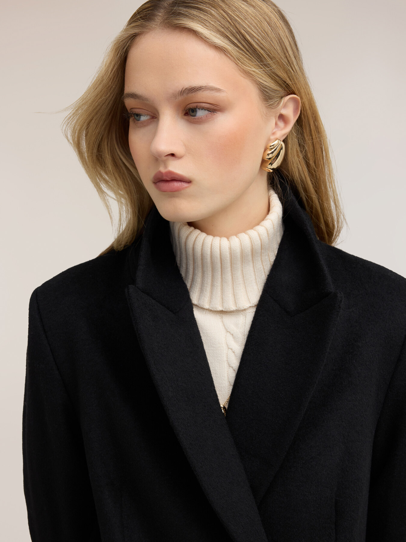 Double-breasted coat in wool blend drap image number 3