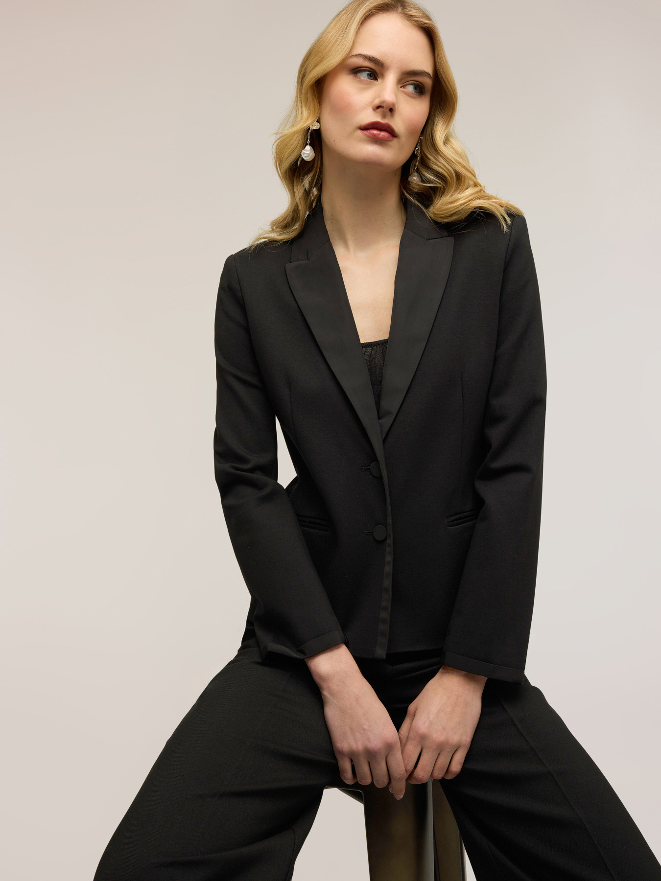 Blazer aus Milano-Strick mit Taffeta-Details image number 3