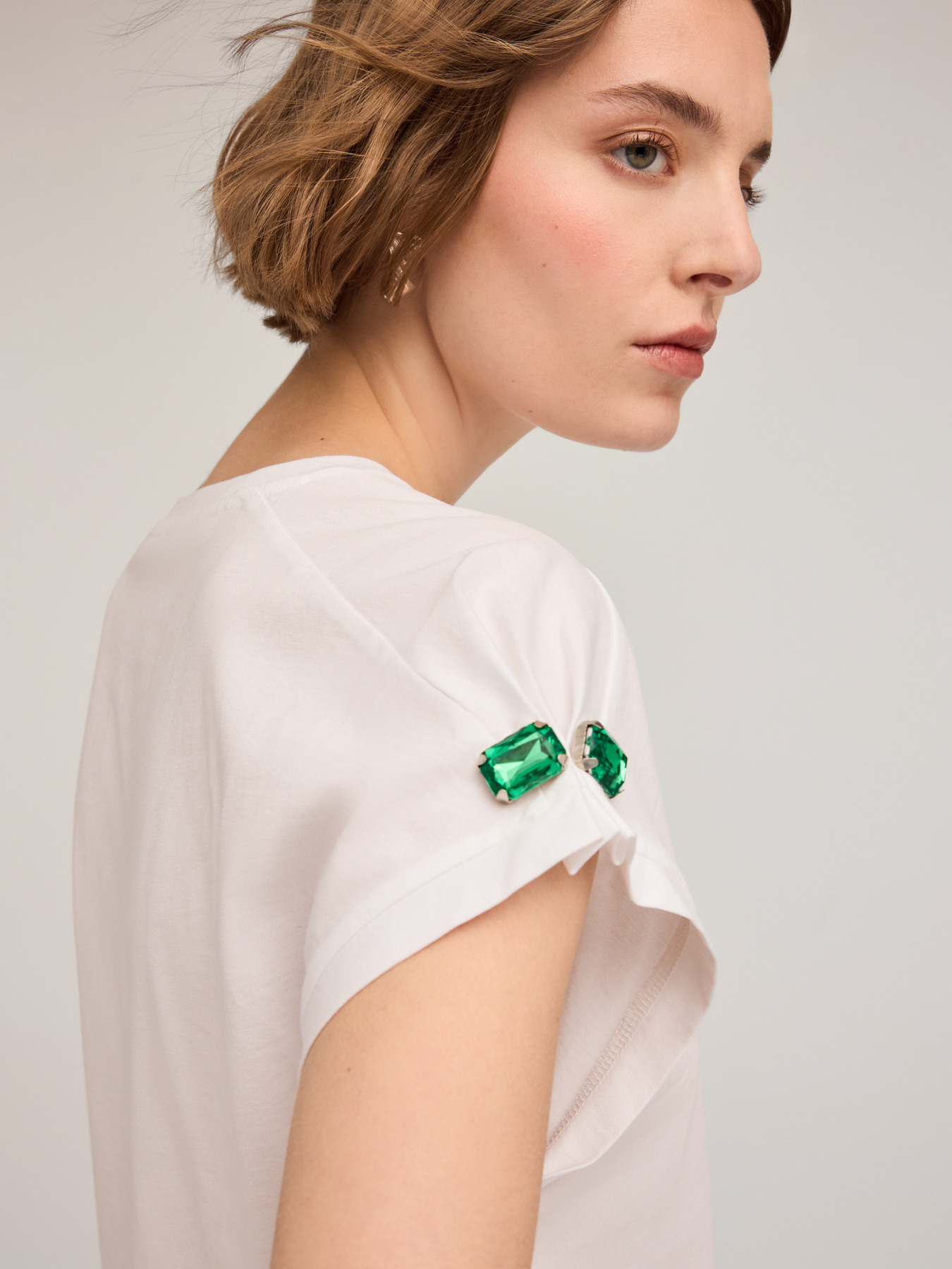 Kimono t-shirt with stones on the sleeves image number 2