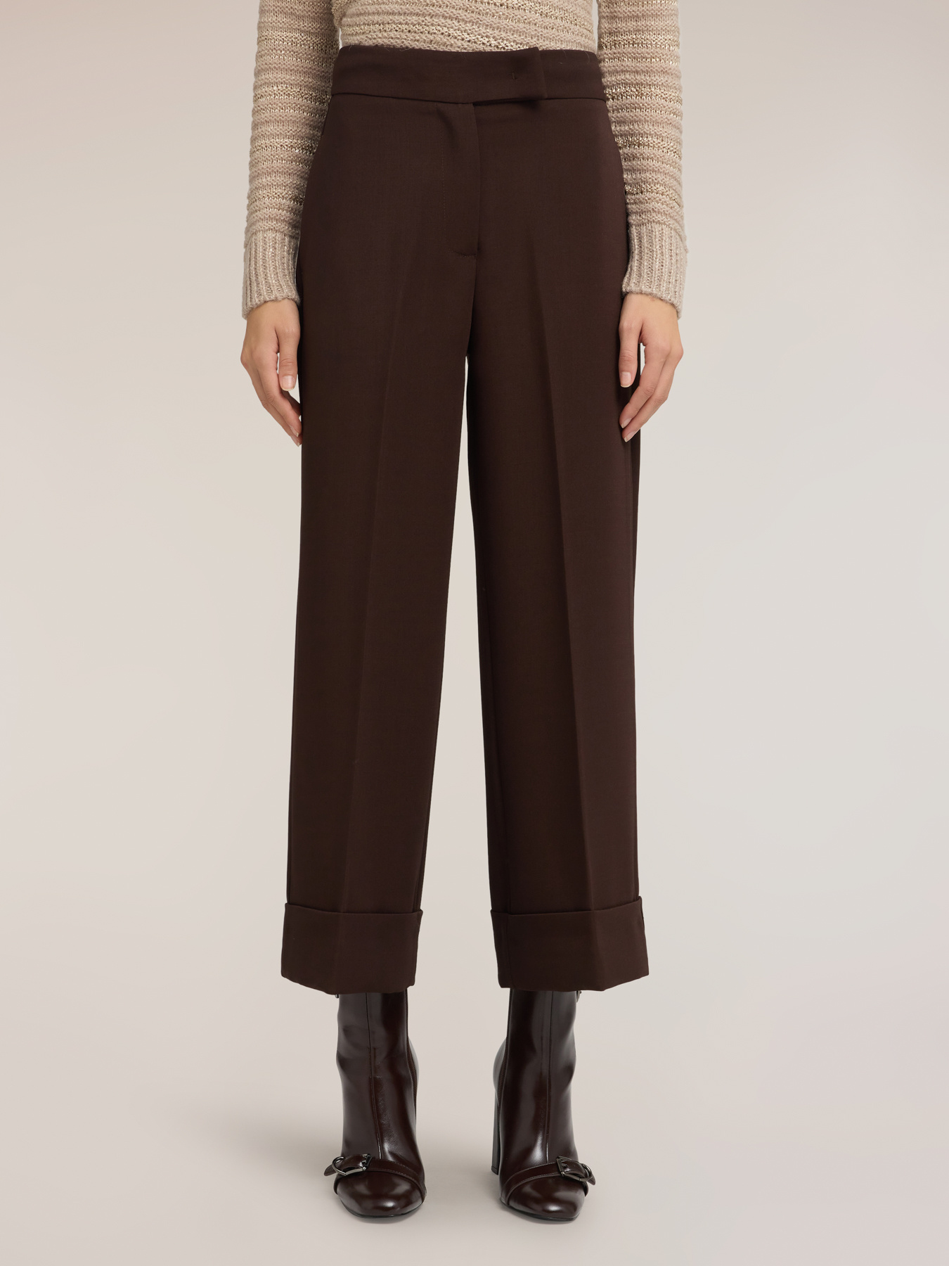 High-waisted cropped trousers with turn-up cuffs image number 2