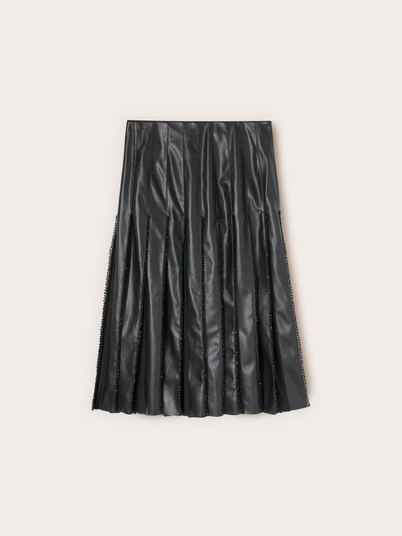 Pleated skirt in Smart Couture coated fabric