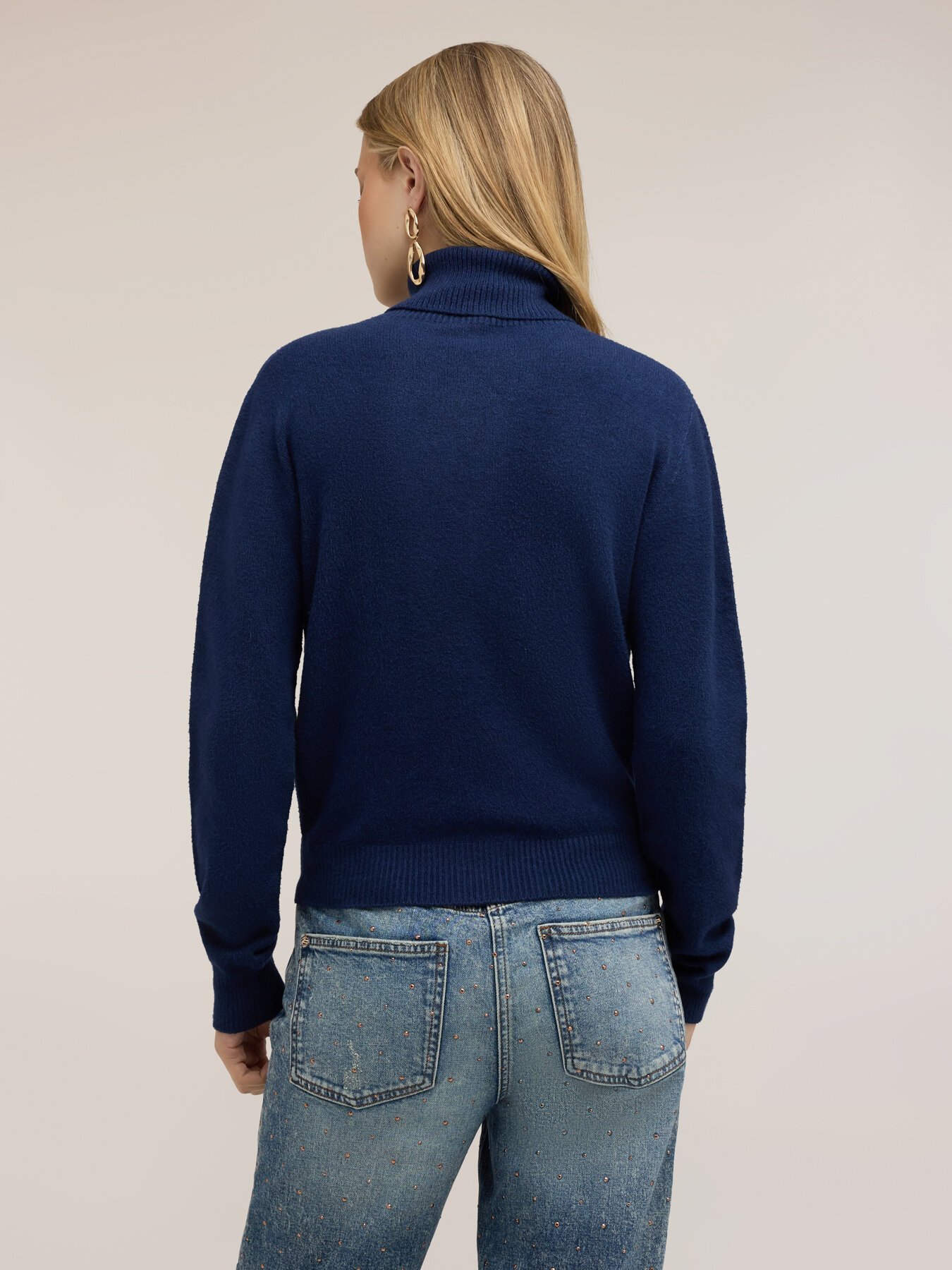 Rollkragenpullover aus Viskose-Mischgewebe image number 1