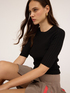 Short-sleeved ribbed knit top image number 2
