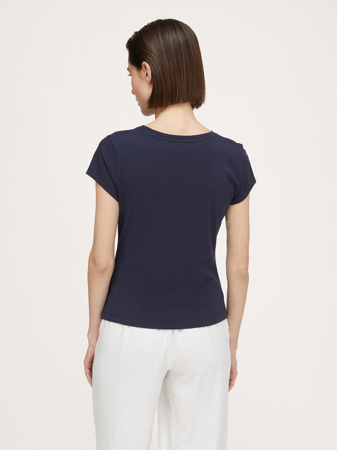 T-shirt with slit image number 1