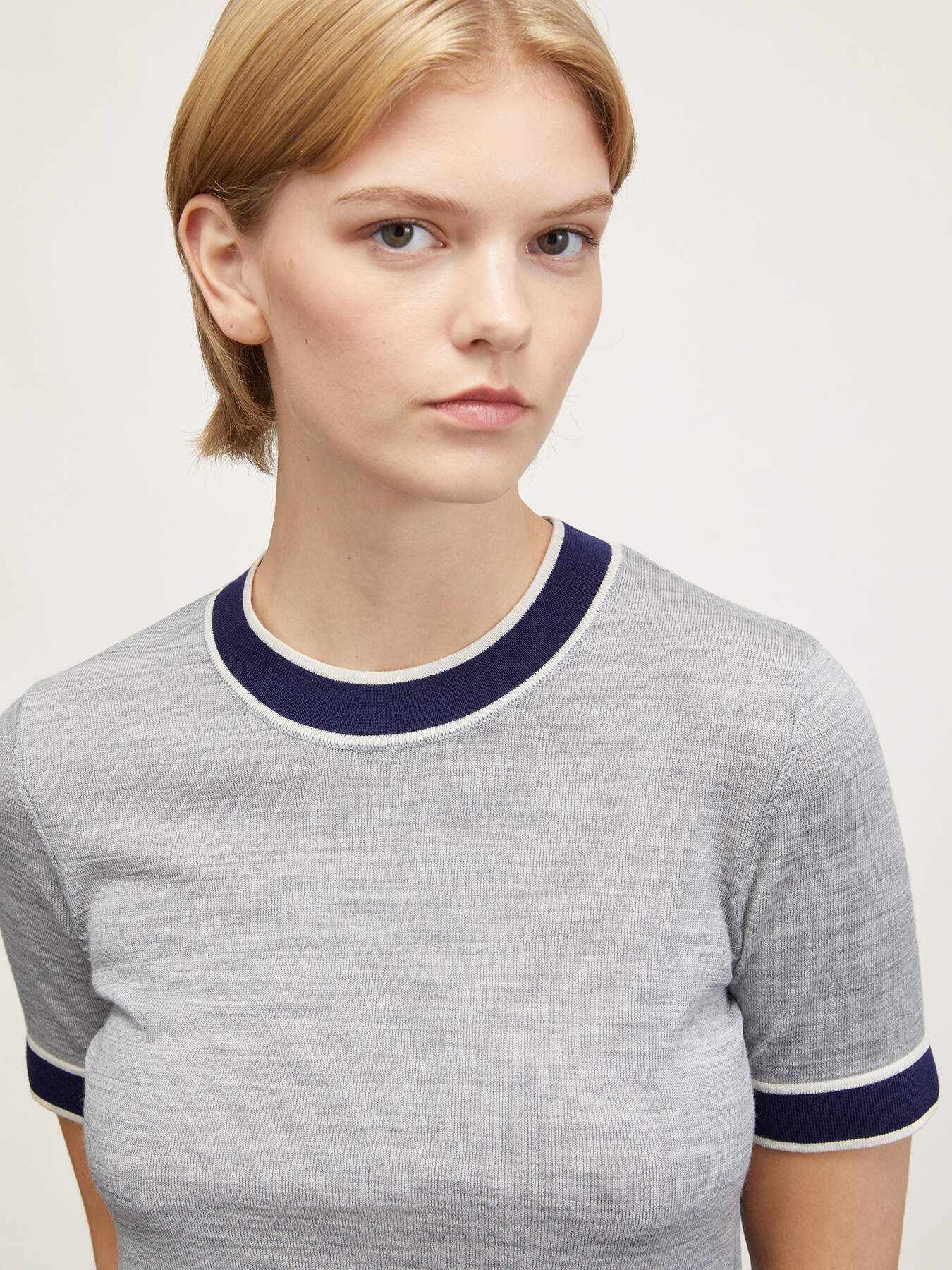 T-Shirt aus Wolle mit Bord&uuml;ren in Kontrastfarbe image number 2