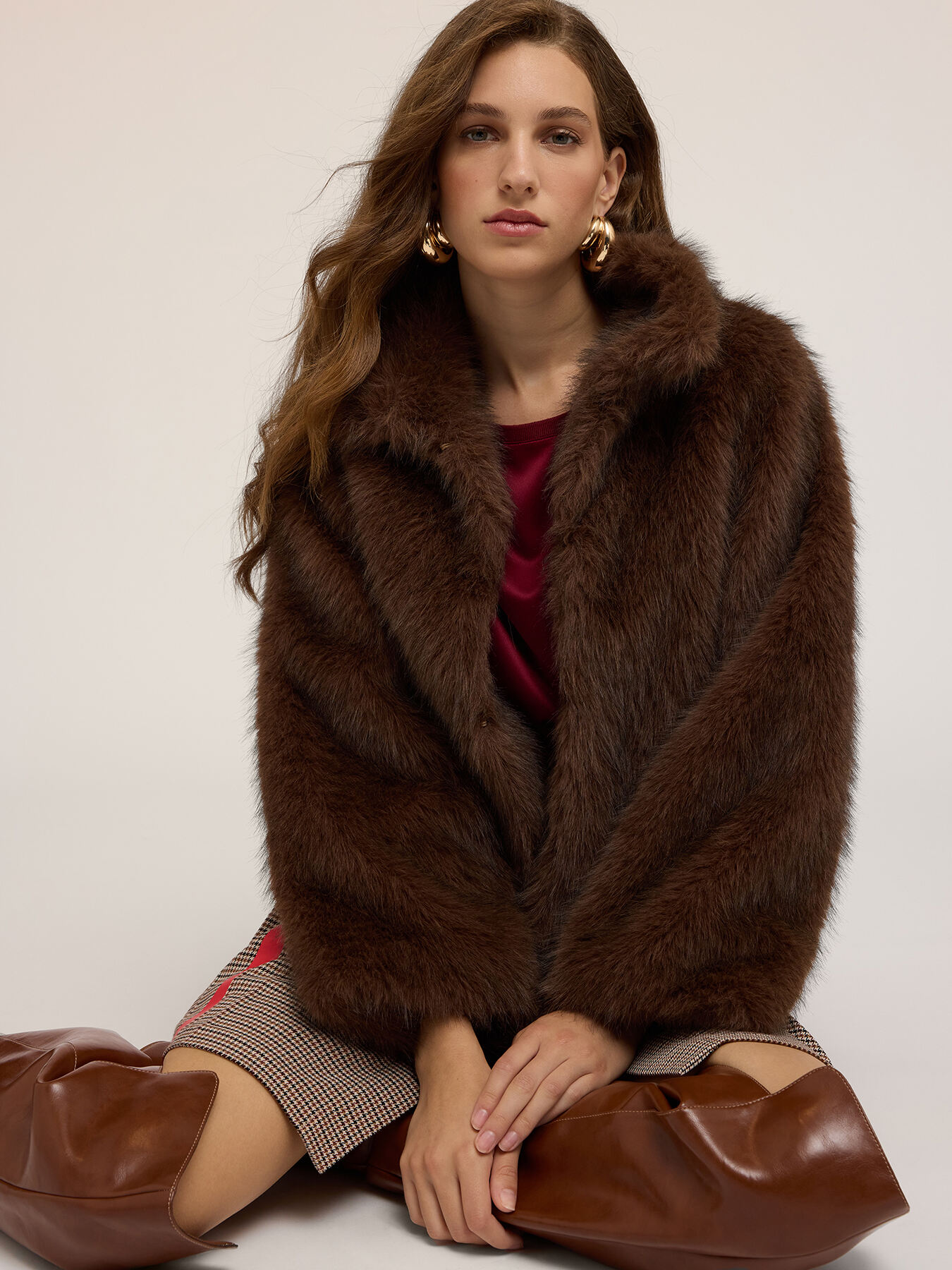 Short jacket with high collar image number 3