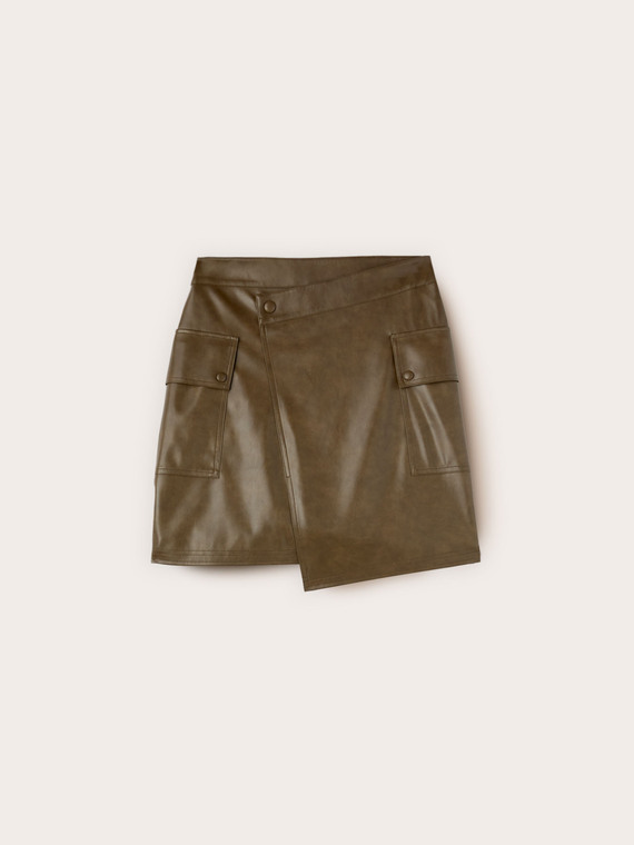 Chemise avec cravate en tissu enduit