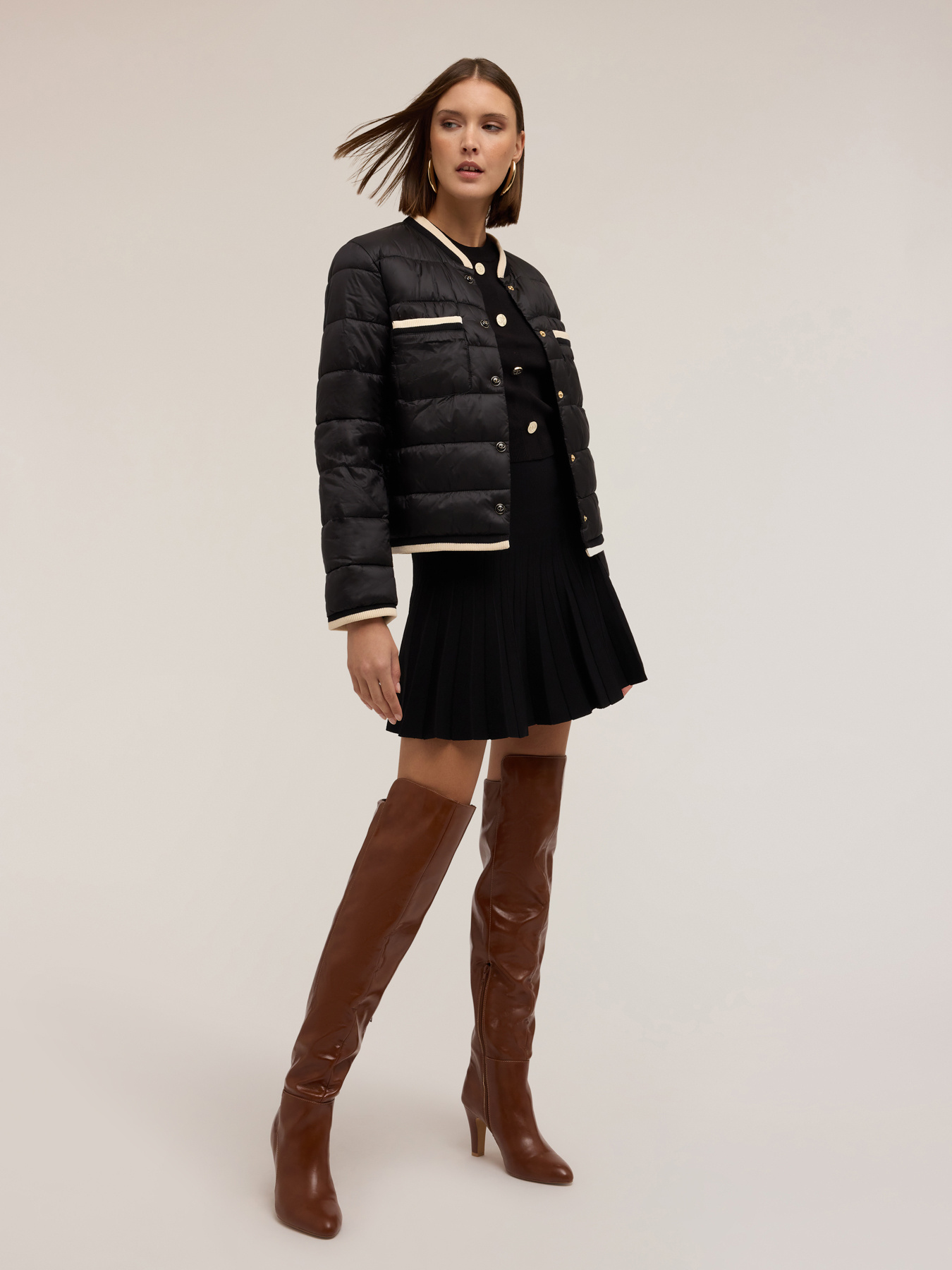 Gef&uuml;tterte Daunenjacke mit kontrastfarbenen Kanten image number 0