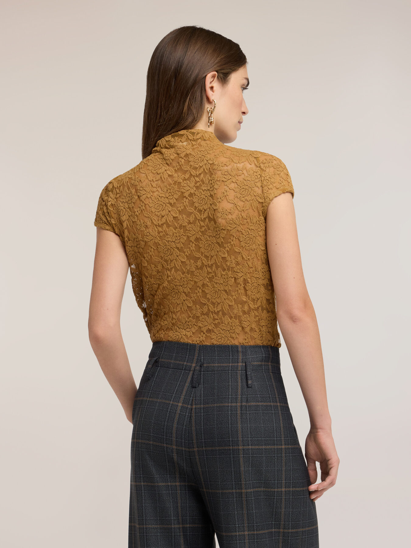Lace t-shirt with high neck and scalloped hem image number 1
