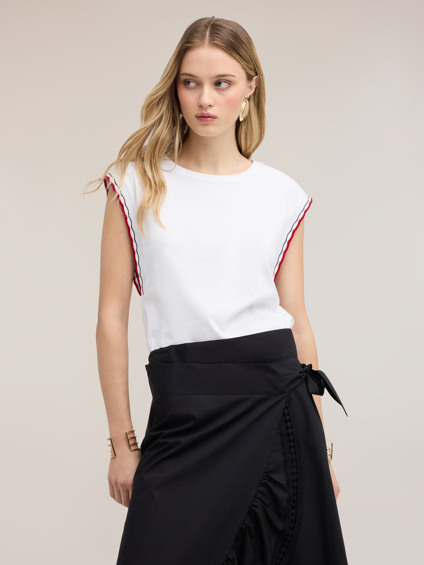 Jersey top with colored edges image number 3