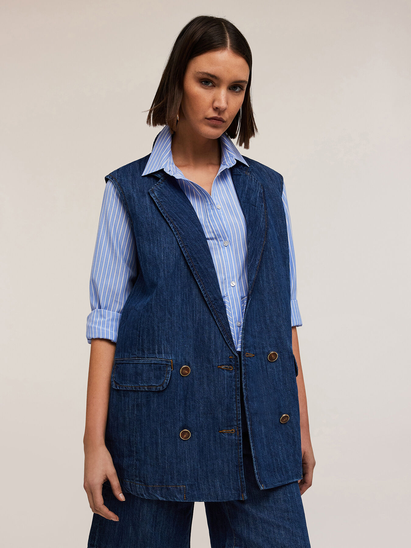 Doppelreihige Oversize-Weste aus Denim-Leinen-Mischgewebe image number 2