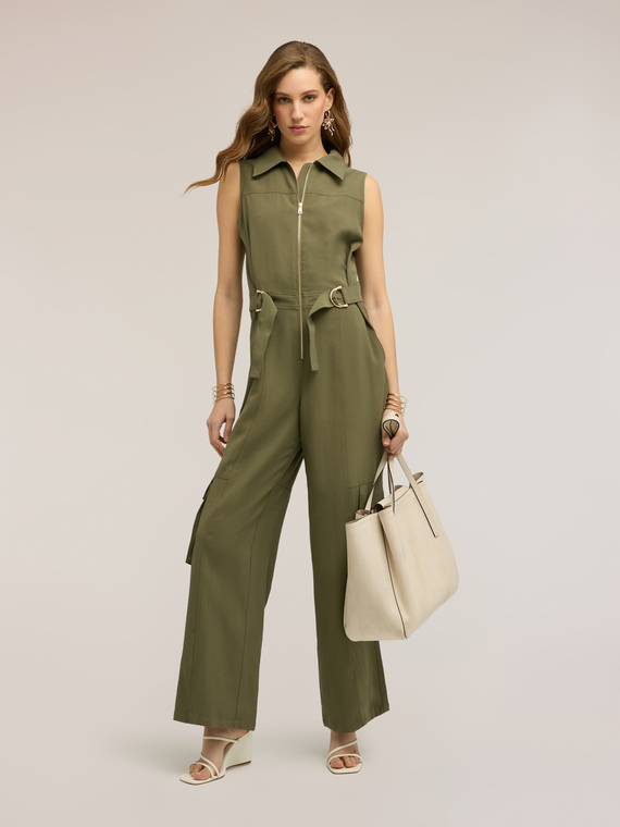 Langer Overall mit Cargo-Taschen